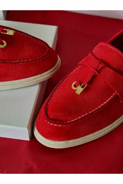 Loro Loafer aus Wildleder (Granatapfelblüte)