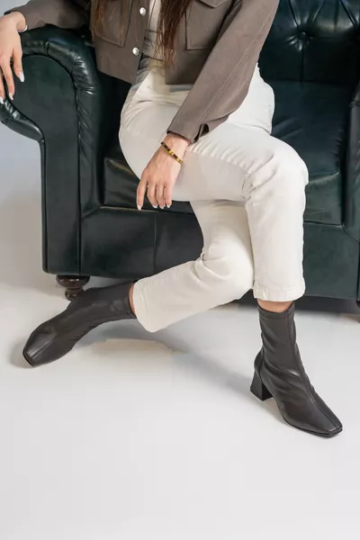 Vista Stretch Bitter Brown Leather Women's Heeled Boots