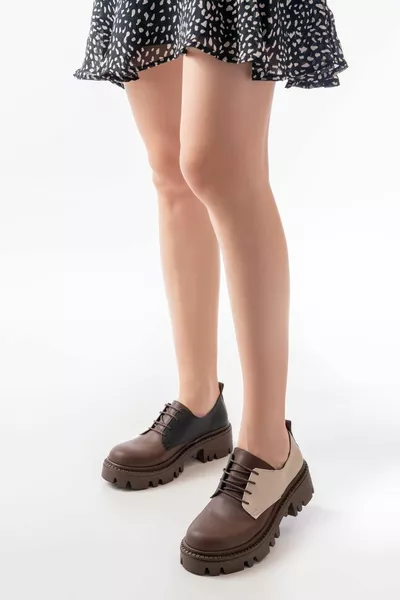  Кафяви ежедневни обувки за мокасини с висока подметка Garni с връзки