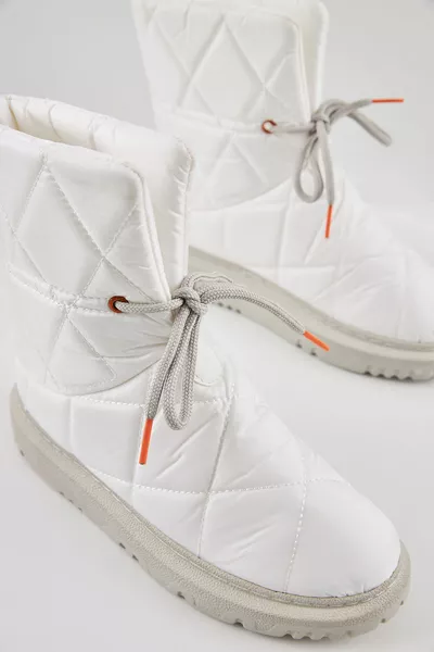 Popiyo Bağcıklı Kapitone Kalın Taban Kadın Kar Botu