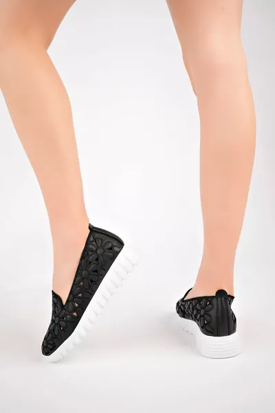 Flower Laser Schuhe mit schwarz-weißer Sohle