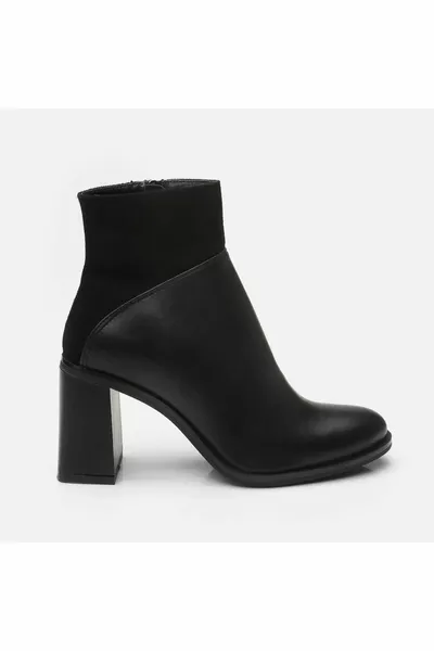 حذاء نسائي أسود 