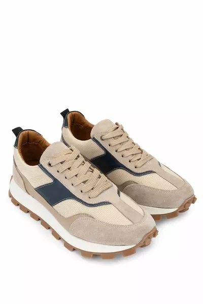 جلد ومنسوجات رجالية، سنيكرز وأحذية رياضية باللون البيج