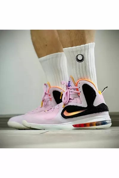 ليبرون 9 حذاء كرة سلة ريجال بينك للرجال 