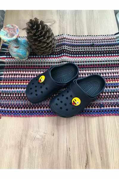 شباشب الأطفال حضانة المدرسة مسبح البحر شباشب الأطفال اليومية