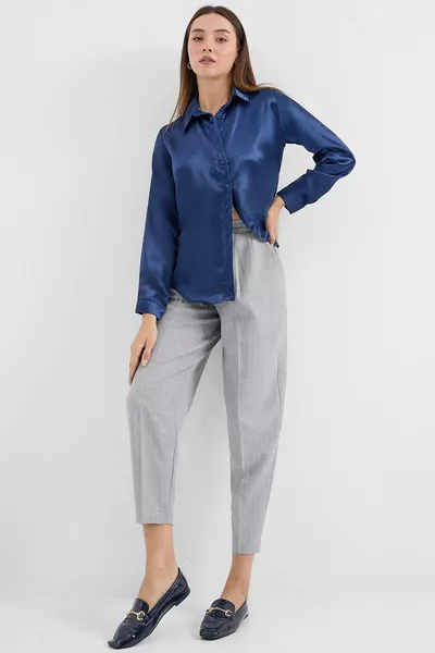  Chemise en satin léger et fluide - Bleu marine