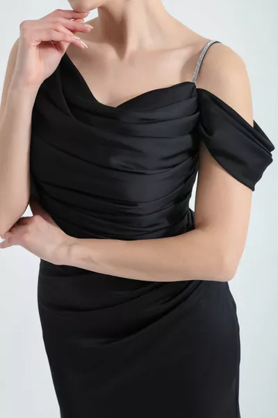 المرأة السوداء واحدة الكتف الحجر حزام طويل الساتان مساء اللباس