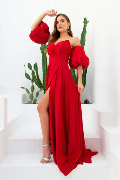 Robe de soirée longue en satin rouge à fente à manches ballons