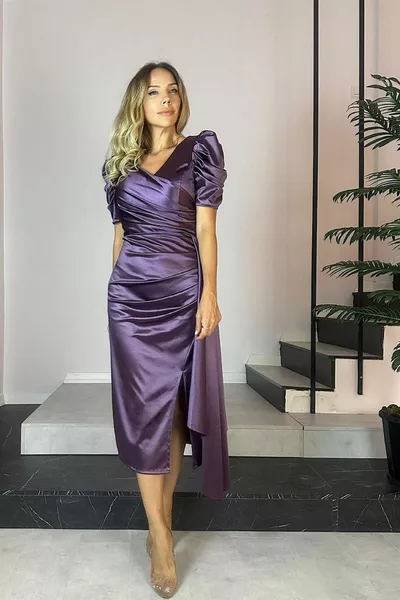  بالون الأكمام رايات الساتان اللباس الأرجواني