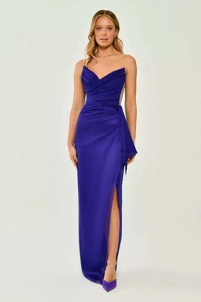 Без презрамки страна цепка дълга вечерна рокля