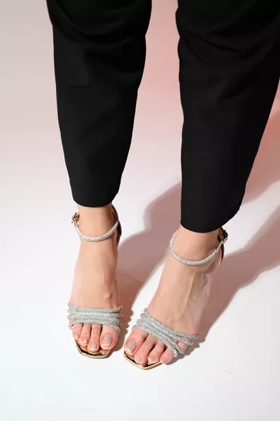 مونيكا الذهب حجر المرأة أحذية سهرة ذات كعب رفيع