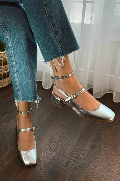 Дамски Мери Джейн Металик Сребристо Сив Куц Отворен Пръст Каска с квадратни пръсти Къси токчета