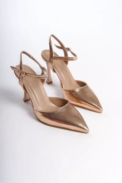   ТУФЛИ НА КАБЛУКАХ HIRA