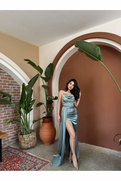 Allyso Degaje فساتين سهرة ذات طوق  أخضر نعناعي