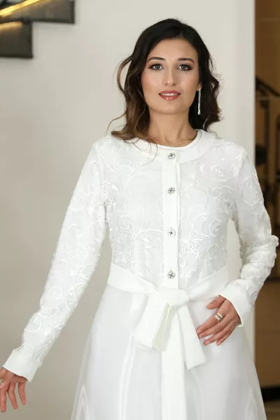 Abaya Anzug Spitzenoberteil & Organzarock & Kreppkleid