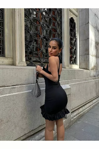 فستان كشكش إيطالي مزين بسيور قصيرة مرتبة