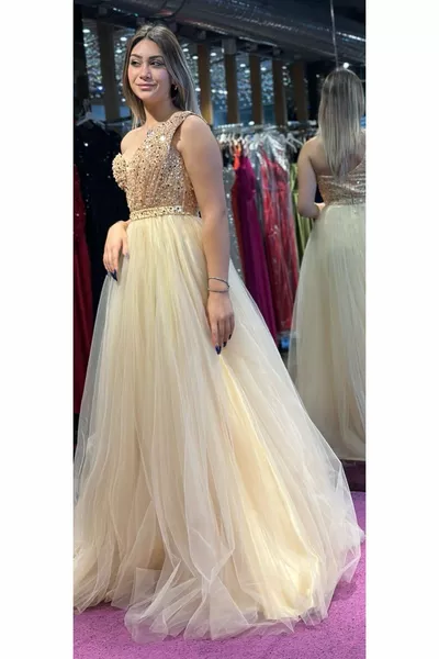 فستان سهرة طويل