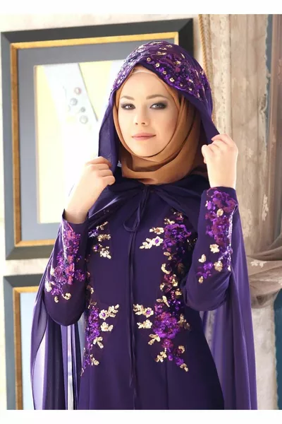 المرأة الأرجواني كيب مساء اللباس 