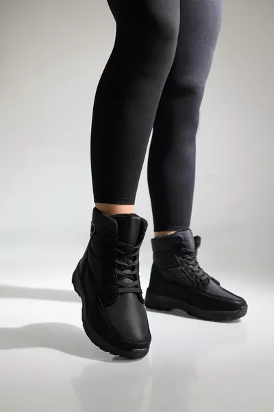 المضادة للانزلاق وحيد طارد المياه الأسود الأسود المرأة أحذية الثلج 