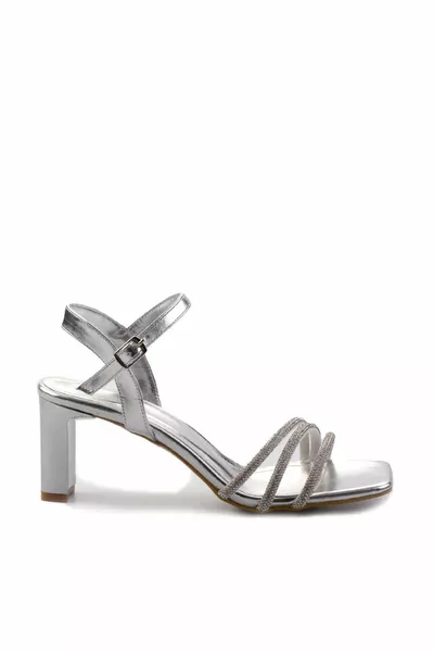 Метални дамски вечерни рокли 