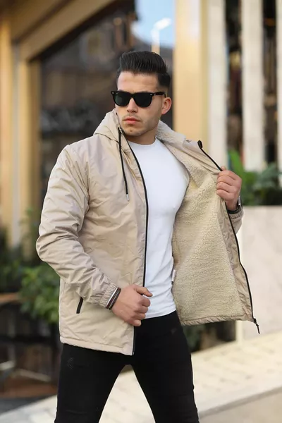 Herren Regenjacke mit Kapuze, wasserfest, mit Taschen und Innenfutter aus Fell