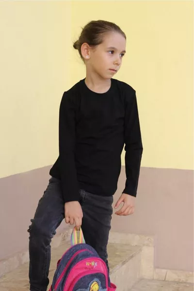 بلوزة أساسية بأكمام طويلة من القطن السادة