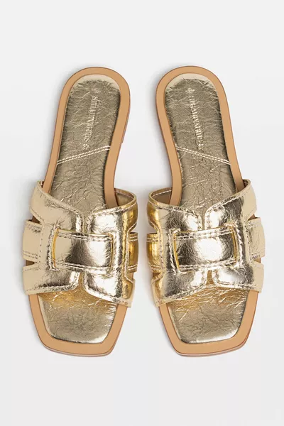 Sandales à brides plates