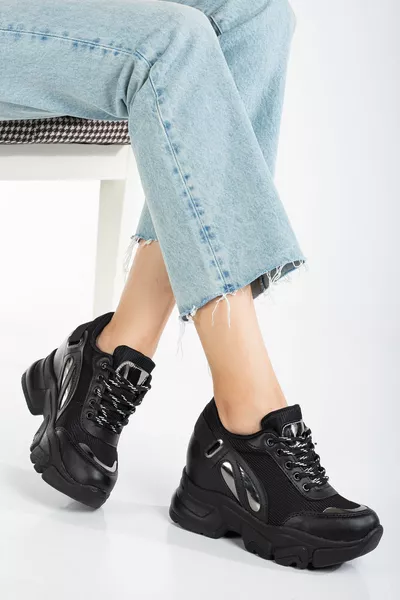 Sneakers con tacco imbottito da donna Urbanstride: abbigliamento quotidiano comodo ed elegante