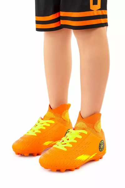 Karamazı Kids  FKP Rollkragenpullover Fußballfeld Grasfeld Fußballschuhe für Jungen