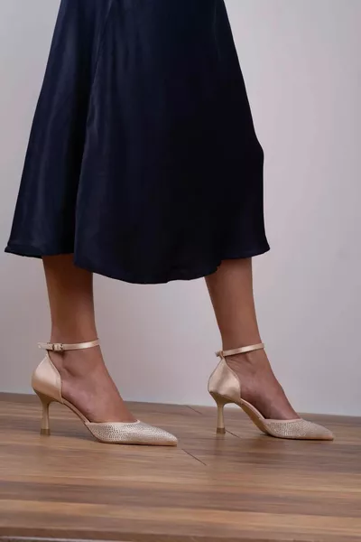 Stone Detailed Spacco Pancia Tacchi Beige Raso