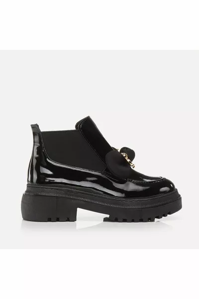 أحذية مسطحة نسائية سوداء للمشاة