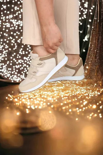 Utilisation confortable du velcro pour femmes Baskets décontractées élégantes