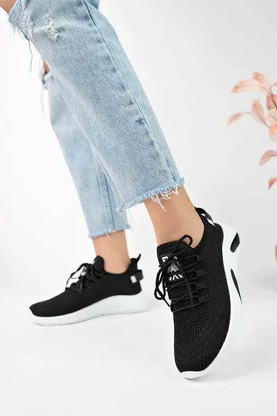 Black and White Unisex Knitwear Sneakers Comfortable Breathable Odorless Sneakers 