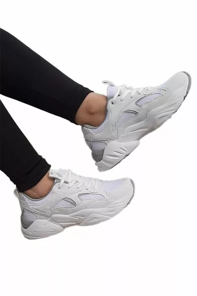 داكوتا أبيض رمادي سنيكرز نسائي سنيكرز