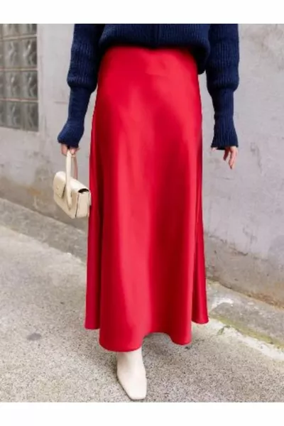 Дълга пола с еластична талия от сатенен плат