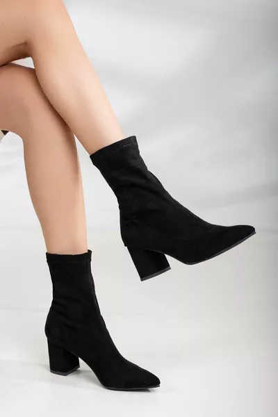 Damen Stretch Stiefel aus schwarzem Wildleder 7 cm Stiefel mit Absatz