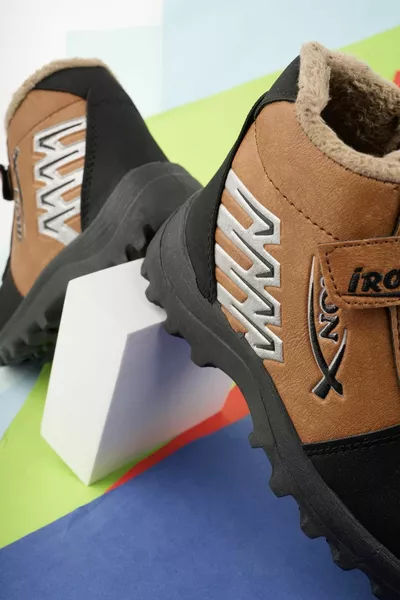 ✔ Wasserdichte und kältebeständige Kinderstiefel.