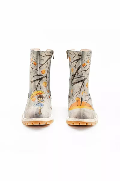 أحذية نسائية منقوشة باللون البيج