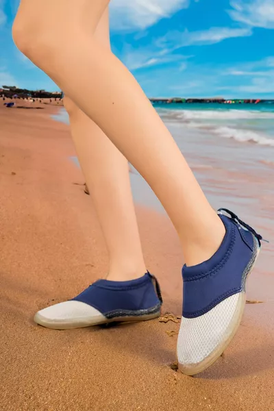 CHAUSSURES DE MER ET DE RANDONNÉE ANTIDÉRAPANTES À SEMELLE ÉPAISSE