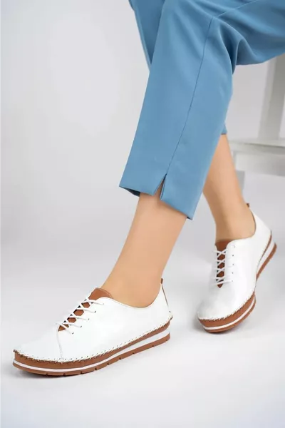 جلد طبيعي أبيض تان نسائي أحذية جلدية كاجوال 