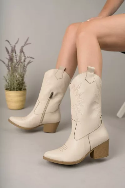 Stivali da cowboy beige ricamati da donna