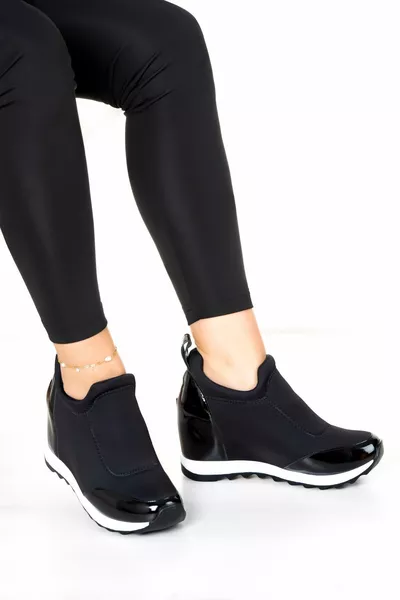 Anastasia Черные лакированные кожаные кроссовки со скрытой подкладкой спереди и лицом стрейч-кроссовки