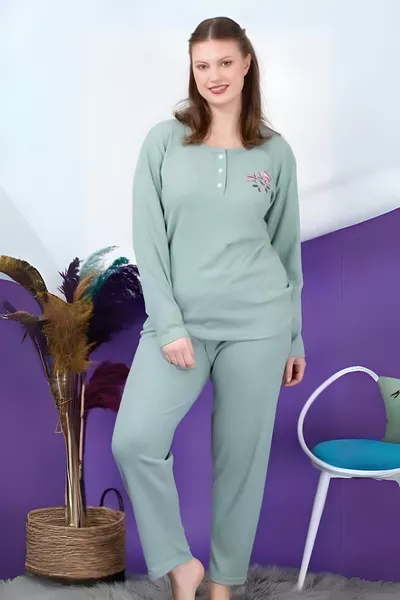طقم بيجامة شتوي بأكمام طويلة للأمهات بمقاسات واسعة - أخضر كبير الحجم بنقشة زهرة واحدة