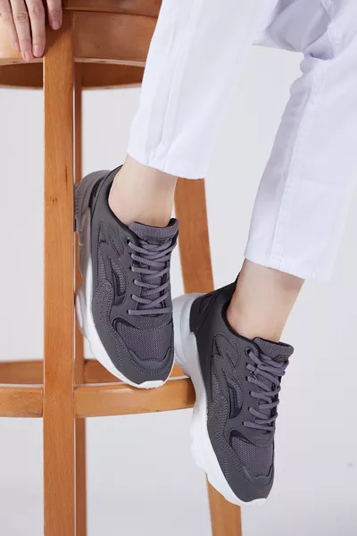 حذاء رياضي دخاني للجنسين 