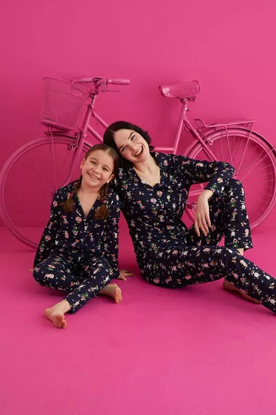 طقم بيجامة قطني بأزرار