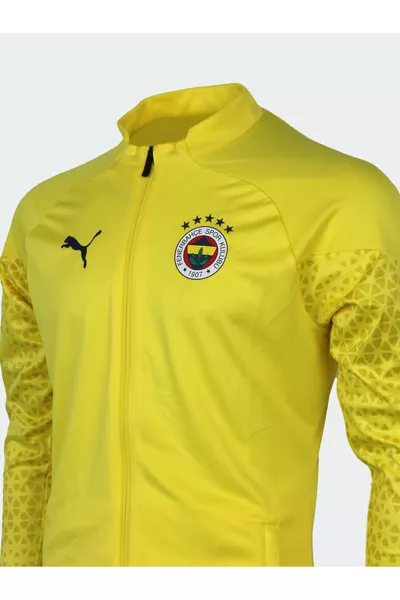 لاعب الفريق الأول لكرة القدم / بسحاب كامل