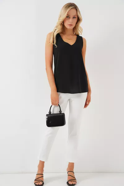 V Yaka Sıfır Kol Bluz 