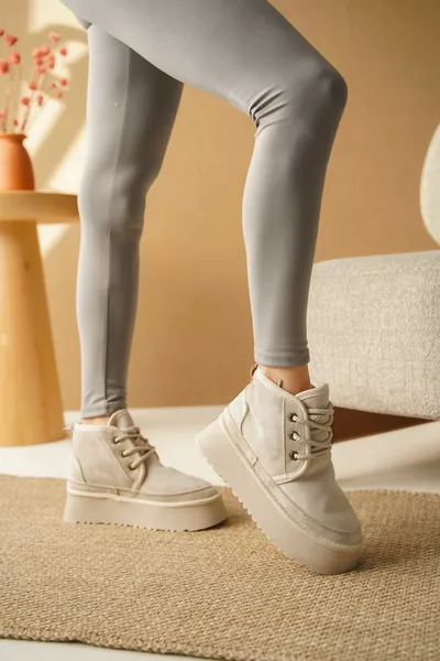 Дамски пасторски къси ботуши с кожа - Бежов велур