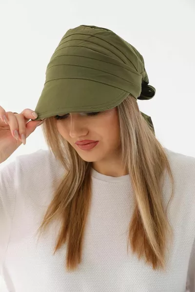 Сафари чантичка с каишка, банадана с козирка в цвят каки