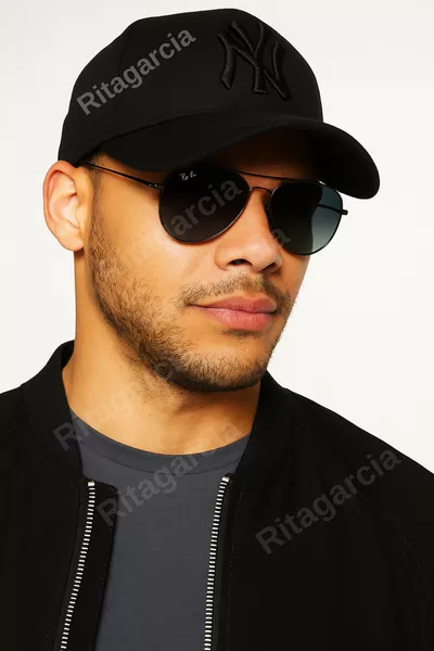 Cappellino nero unisex con ricamo Ny